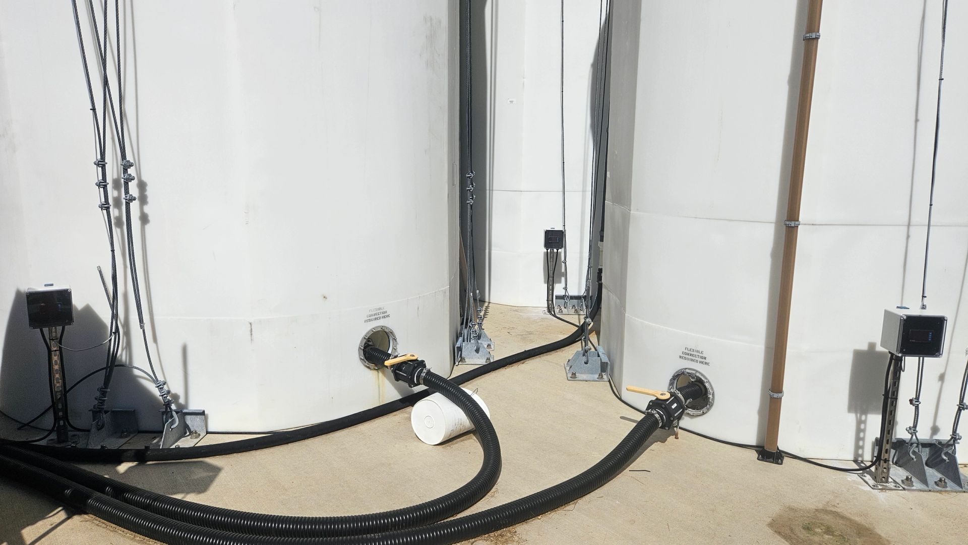 Tank manifold & distribution plumbing
